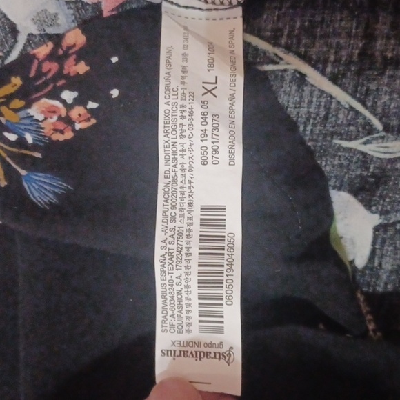 Stradivarius 3/4 Sleeve Button Up Top - Picture 6 of 15